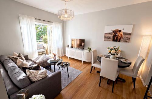 Majorstua Apartment | Majorstuen Quiet Courtyard Sunny Balconies Bogstadveien Topp location!