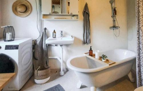 Lonashult House | 2 Bedroom Lovely Home In Lönashult