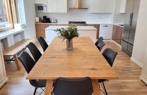 Toolo Apartment | 2ndhomes Deluxe 144m2 3BR Apartment