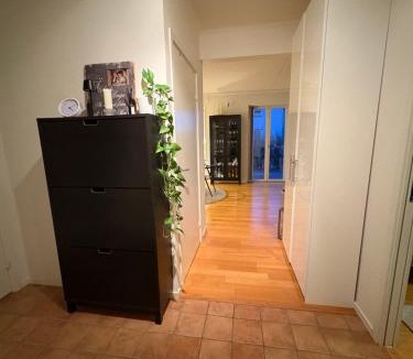Karlstad Apartment | Charmigt boende med egen ingång