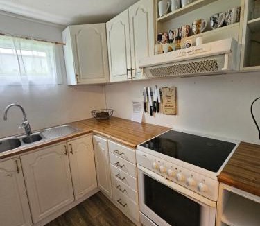 Vestnes Apartment | Quiet Valley Tomrefjord