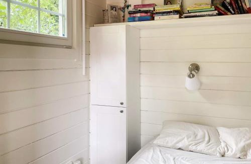 Skalsmara House | Lakeside Cabin with Panoramic Views