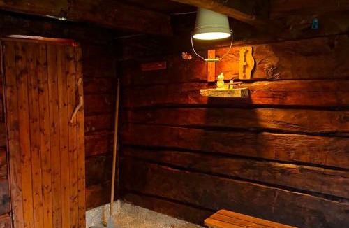 Storfjord House | Aurora Lodge Helligskogen with sauna