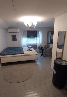Aijala Apartment | Maalaisromanttinen huoneisto Sara