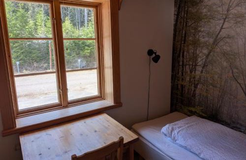 Skalsjo Bed & Breakfast | Skålsjögården Timber Lodge