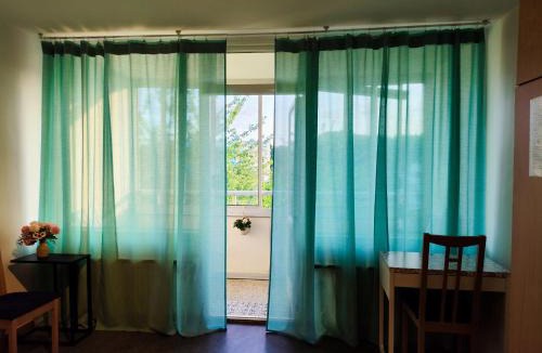 Vallingby Hostel | Sun life room