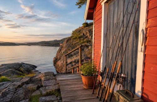 Godvik House | New Nordic Villa Sunset Views Fishing Near Bergen