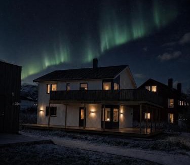 Gravdal Villa | Modern Lofoten Home - 4BR - 8 Guests - 2 Baths