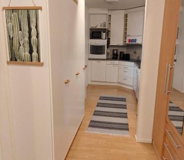 Ylivieska Apartment | Huoneisto erinomaisella sijainnilla, Rautatiekatu 13 Ylivieska