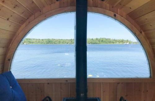 Grisslehamn House | Property with sauna and jetty near Grisslehamn
