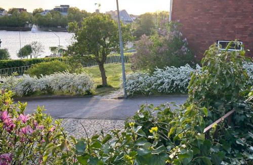 Vaxjo Apartment | Spacious Lake View Apartment- Växjö