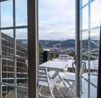 Trysil Ski Chalet | TH616 Trysil Ski-in/out | 6 BR | Sauna