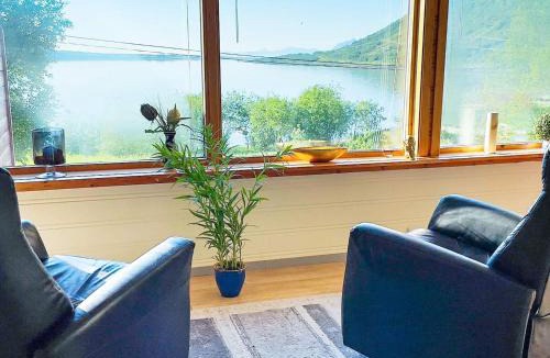 Austvagoy House | 6 person holiday home in LAUPSTAD-By Traum