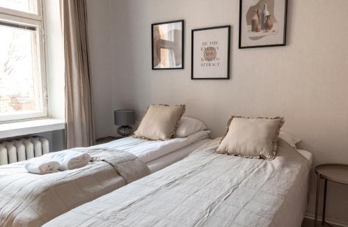 Kamppi Apartment | 2ndhomes Bright Spacious 5 BR Apartment in the Center