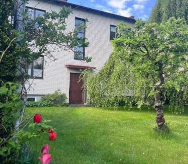 Halmstad Apartment | HemmaStay -City Center &Private garden near Beach