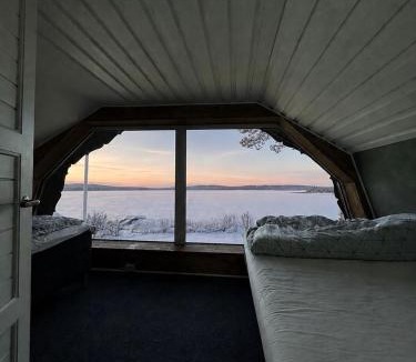 Jukkasjarvi House | Camp Caroli Villa Aurora