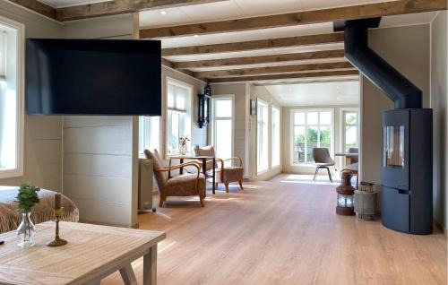 Vanylven House | Gorgeous Home In Fiskåbygd With House A Panoramic View