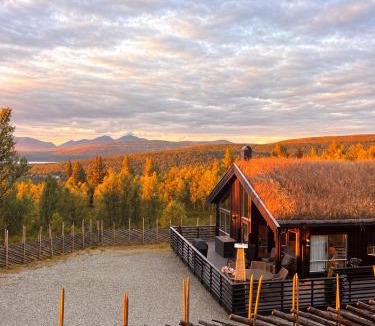 Nord-Fron House | Panoramautsikt mot Rondane,Tur,ski og peis