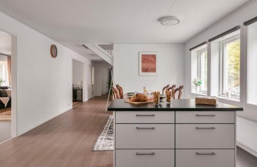 Flemingsberg House | Brand new house near lake and public transport