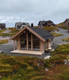 Sørvagen House | Lofoten Arctic Cabin