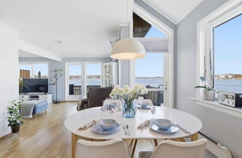 Tonsberg House | Seafront Home