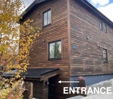Tromso Apartment | Cozy & Modern Apartment in the Heart of Tromsø