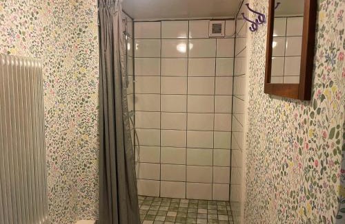 Smogen Apartment | Lägenhet nära Smögenbryggan- privat parkering