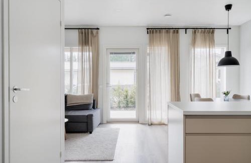 Vantaa Apartment | Moderni paritalo lähellä lentokenttää, free parking, sauna
