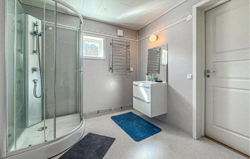 Motala House | Amazing Home In Motala With Ethernet Internet