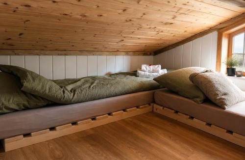 Flakstad Ski Chalet | Ryten View Retreat
