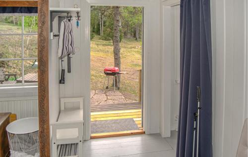 Centrum-Fanas-Nydal-Vasterangen House | Cozy Home In Bålsta With Lake View