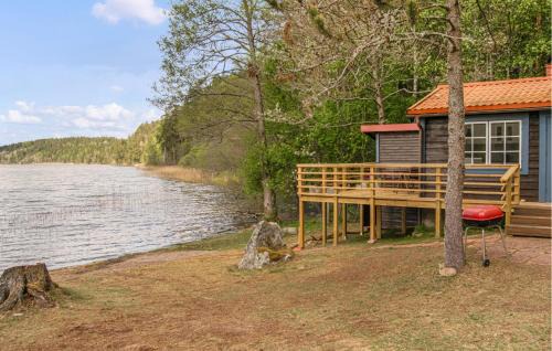 Centrum-Fanas-Nydal-Vasterangen House | Cozy Home In Bålsta With Lake View