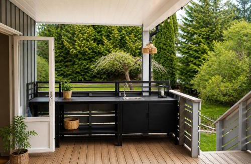 Hovik Apartment | Sunny Garden Stay