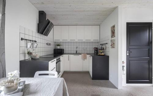Granshult House | Comfy Modern Guesthouse