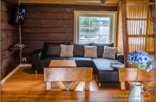 Averoy Municipality House | Lysø naturcamping og rorbuer