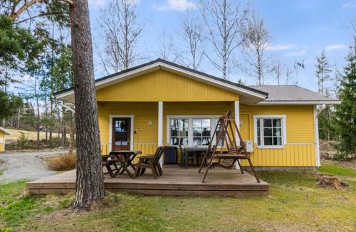 Ikaalinen House | Holiday Home Keltalilja by Interhome