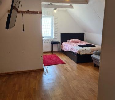 Tomelilla Hostel | Blu hus