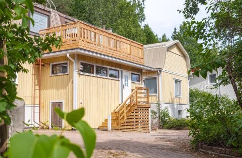 Tampere Villa | An idyllic large wooden house near the city center