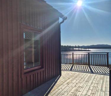 Mjallom House | Måvikens havsstugor