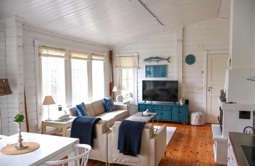 Kemionsaari Villa | Villa Mats - Private property with seaside sauna