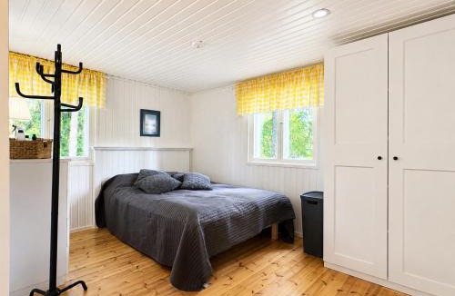 Pomarkku Ski Chalet | Cozy Lakefront Cabin