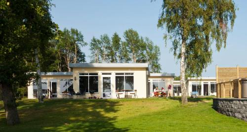 Horby Resort | Ringsjöstrand Camping, Hotell och Stugby