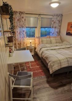 Indre Nærøy House | Cozy room at Hilde Tuti