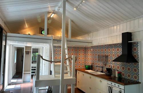 Vikbolandet House | 'Ekhaga Cabins' Lillestugan