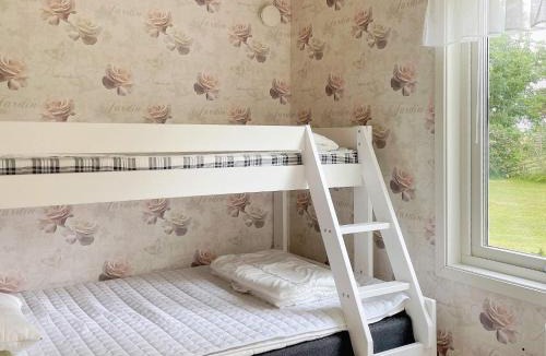Vibble House | 4 person holiday home in Högklint