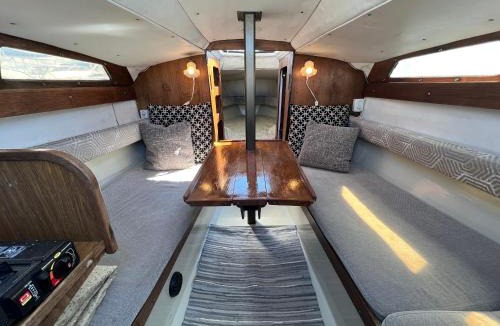 Raa Boat Rental | Sleep on a real sailboat in a beautiful marina by the sea