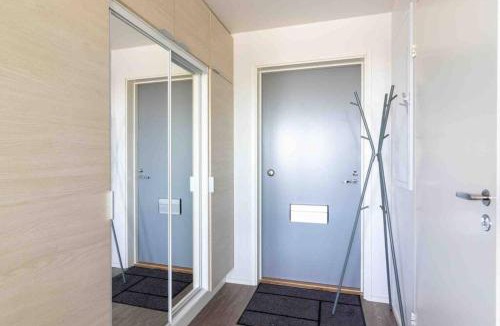 Pori Apartment | Borg Travel Center - Studio · Balcony · King Bed · Free Parking