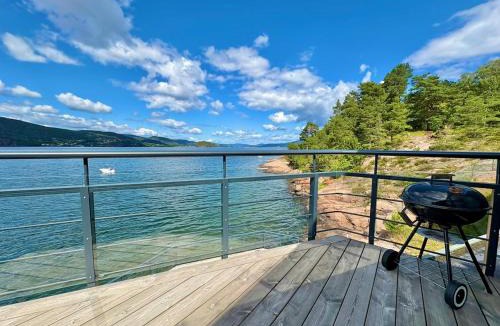Holmsbu Apartment | Waterfront Apartment, Balcony, Beach, Near Oslo