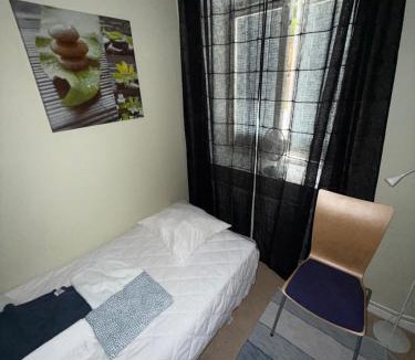 Gamla Staden-Nya Staden Hostel | Bakgården Mariestad