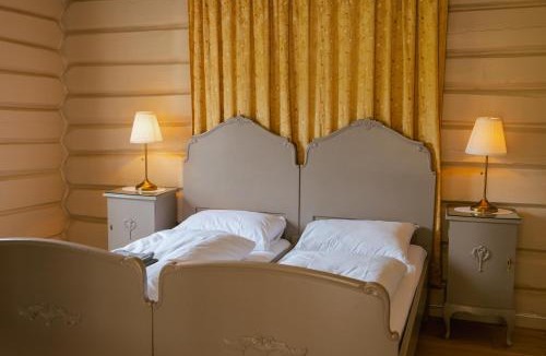 Lom Hotel | Røisheim Hotel & Skysstasjon